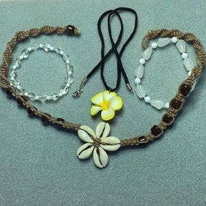 FINAL SALE PRICE 4 Pc Shell & Floral Necklace & Bracelet Set